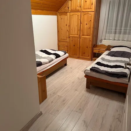 Marta Vendeghaz Holiday home Gyenesdias