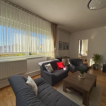 Marta Vendeghaz 기에네스디아스